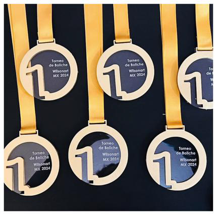 Medallas mdf con acrilico