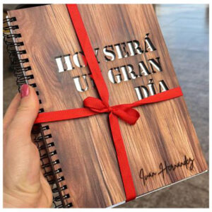 Libreta con gusano